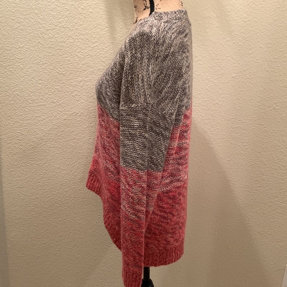 Women’s Rue 21 High Low Pullover Sweater - Picture 4 of 8